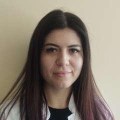 Д-р Джулия Петрова, рентгенолог