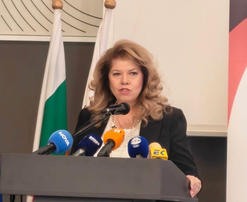 Президента Илияна Йотова