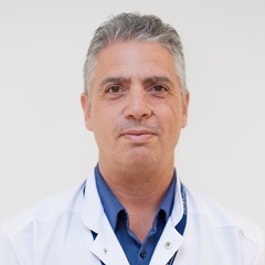 д-р Константинос Зарампукас